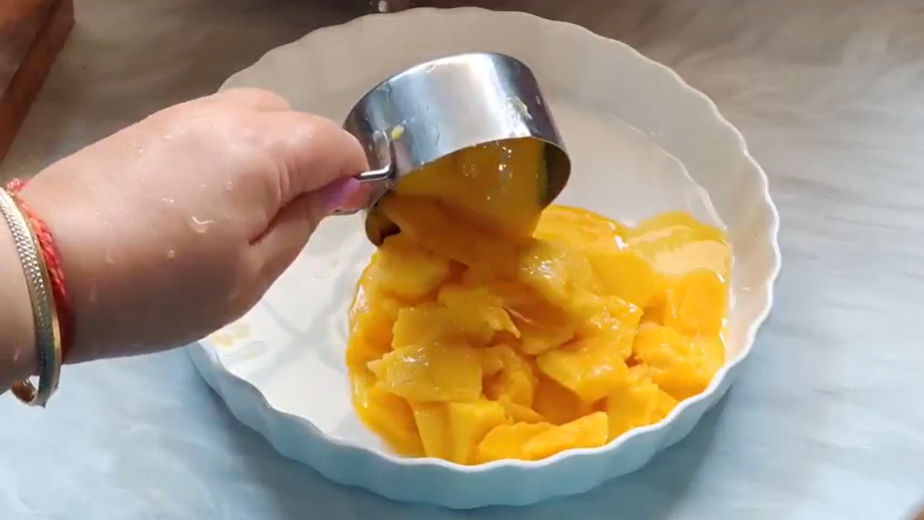 Prepare the Mangoes 